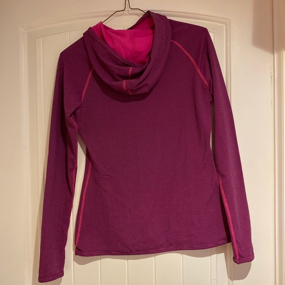 Running Room Sweater - Picture 4 of 4